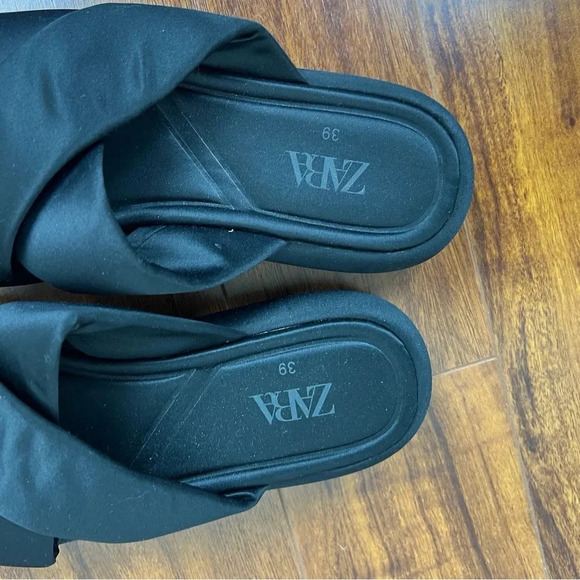 Zara Criss Cross Black Platform Slip on Sandals Size 39 US 9 - Picture 2 of 4